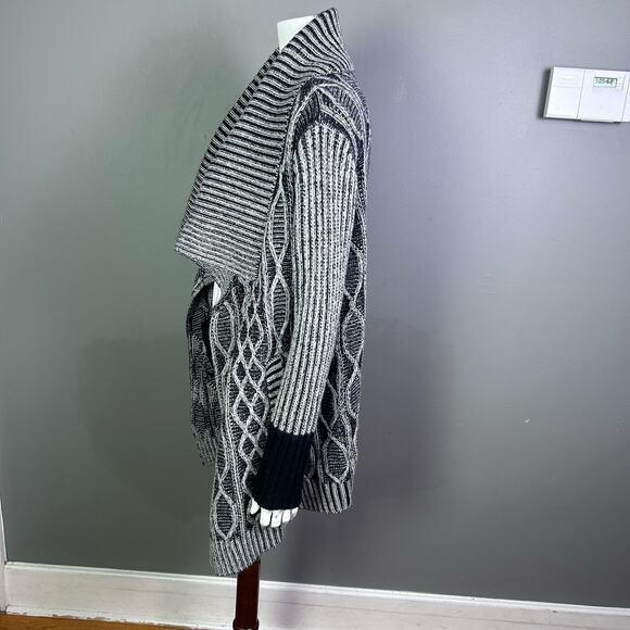 Max‎ Studio sweater large cable knit cardigan cascade wool blend shawl modern - Picture 5 of 11